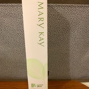 Mary Kay Botanical Effects Freshen